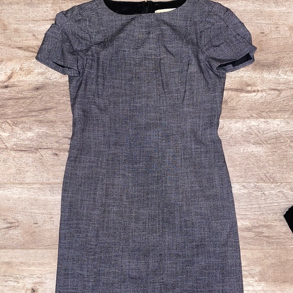 EUC - Michaels Kors dress size 2 - Picture 1 of 2